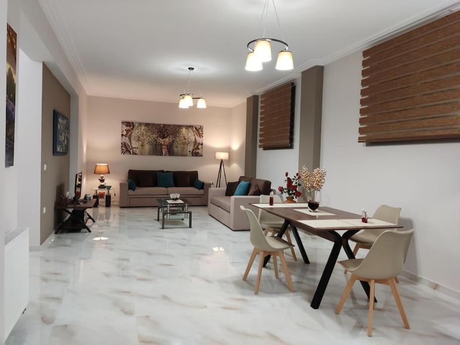 Ebony And Ivory Suites Drosia  Exterior photo